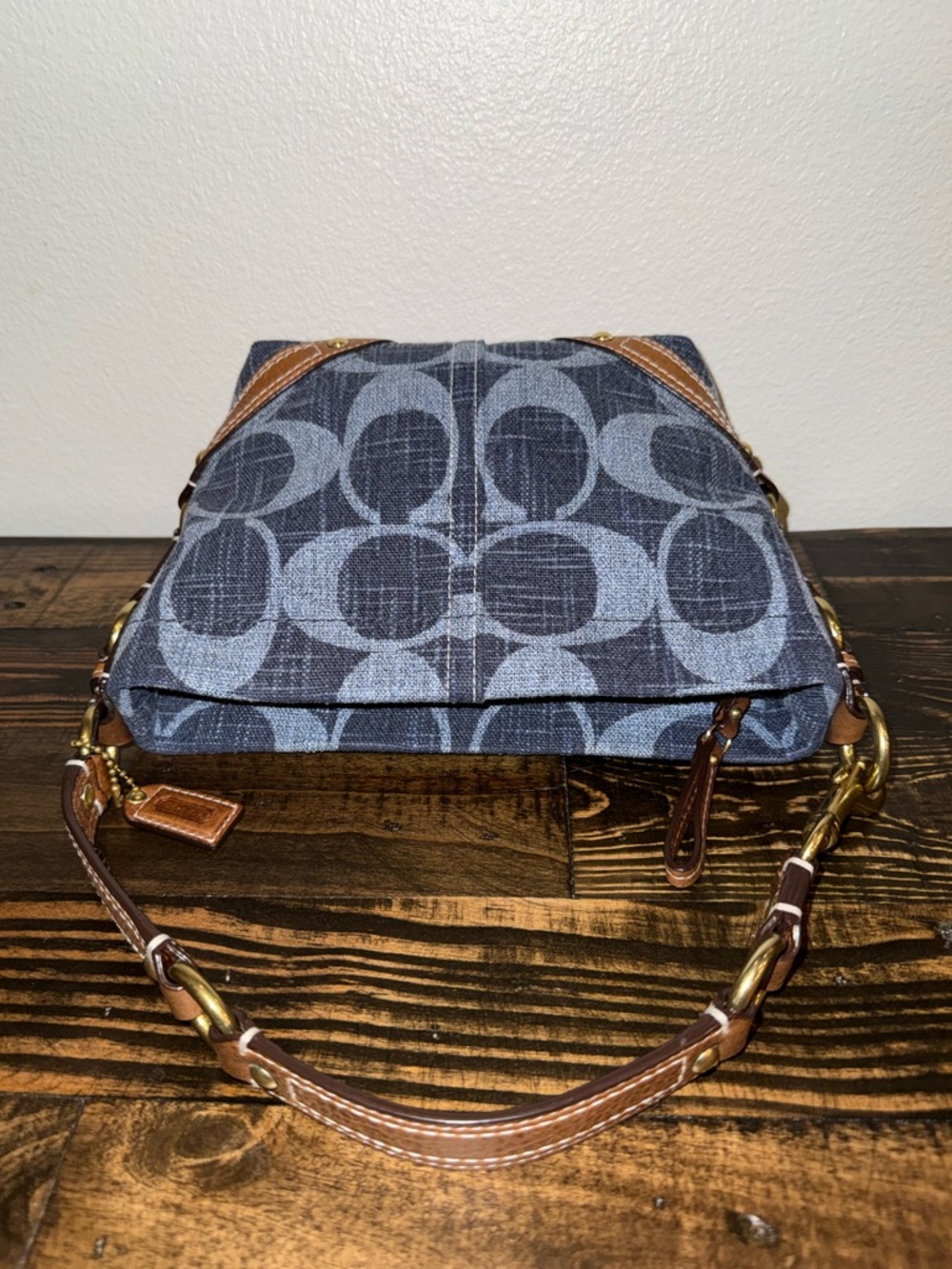 **RESERVED FOR jordy46** COACH SMALL BAG AND WRISTLET - Picture 8 of 16
